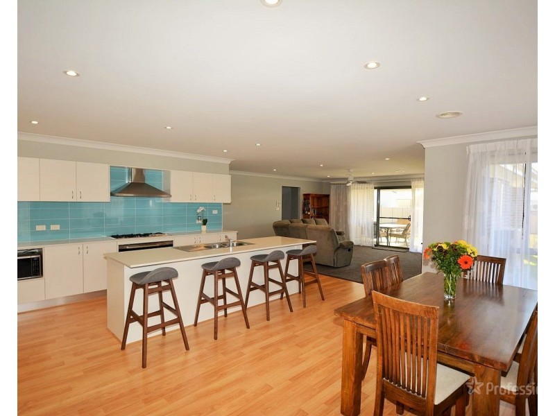 11 Surveyors Way, Lithgow NSW 2790