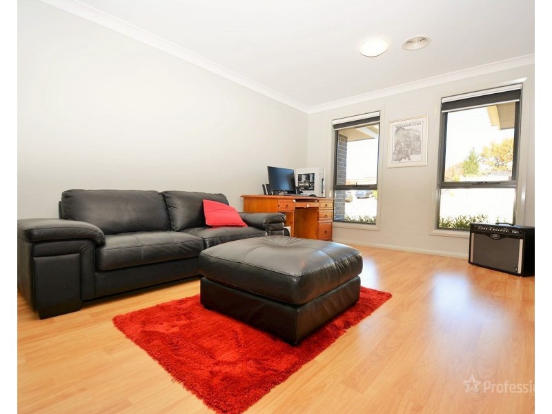 11 Surveyors Way, Lithgow NSW 2790