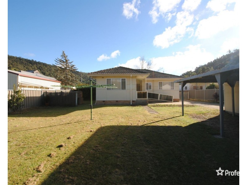 9 Selwyn Street, Lithgow NSW 2790