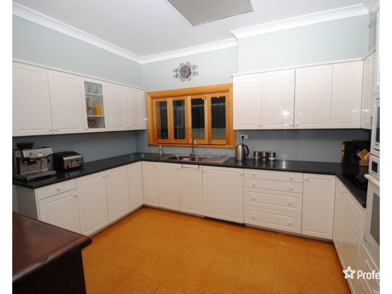 27 Malvern Street, Lithgow NSW 2790