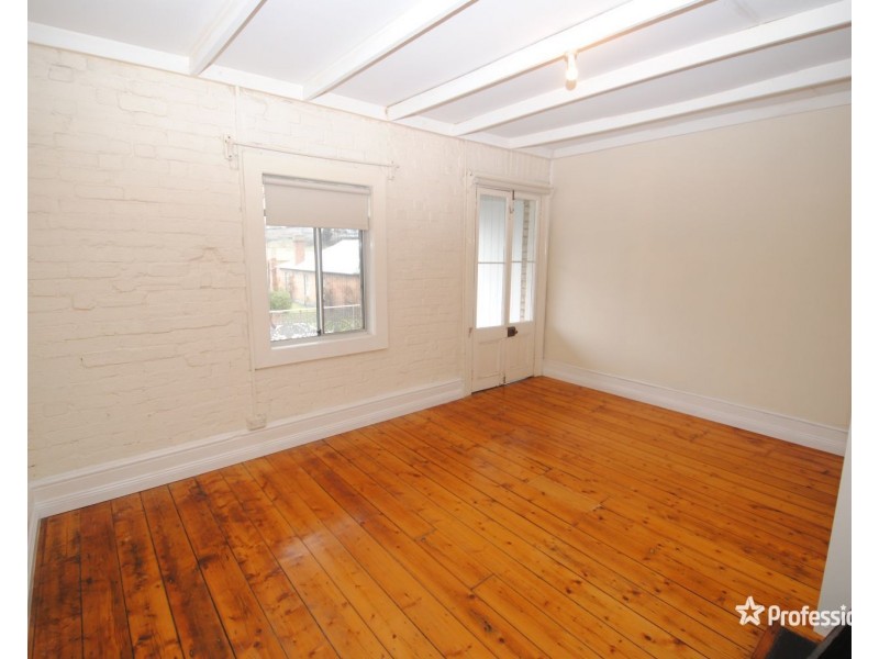 106 Inch Street, Lithgow NSW 2790