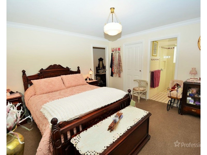 1 Rifle Parade, Lithgow NSW 2790