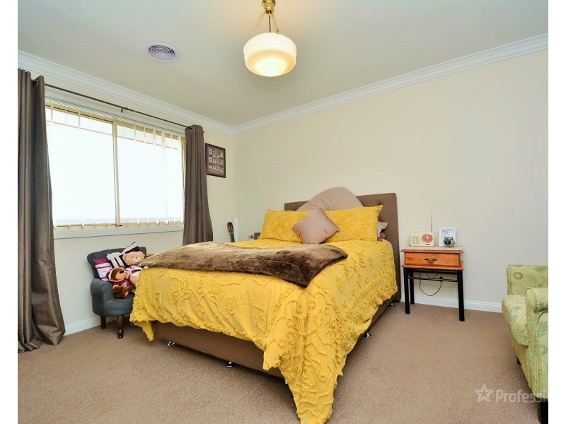 1 Rifle Parade, Lithgow NSW 2790