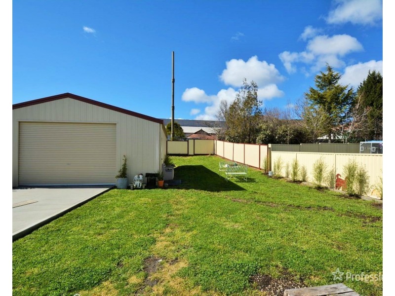 1 Rifle Parade, Lithgow NSW 2790