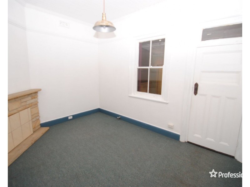 12 Selwyn Street, Lithgow NSW 2790