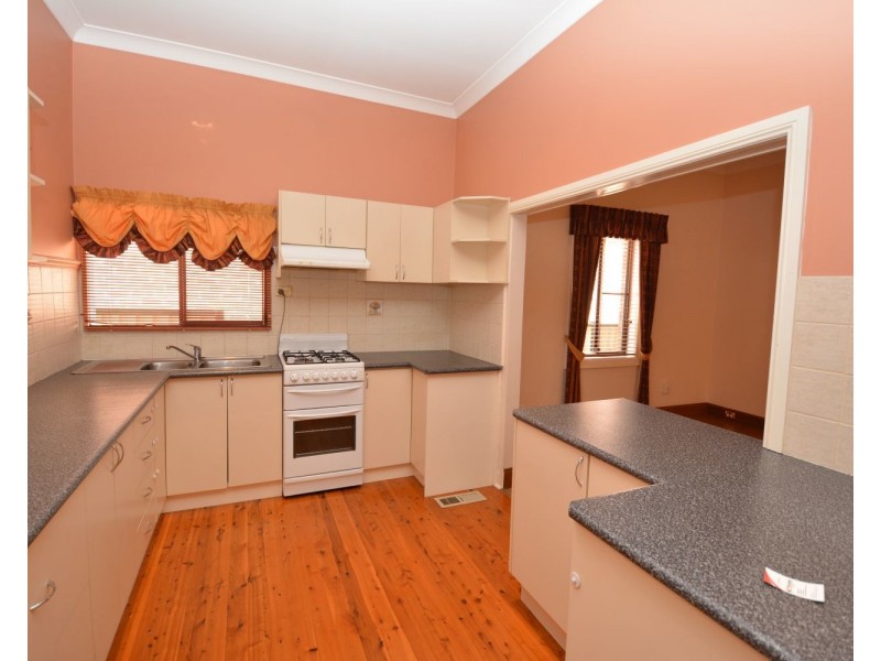 87 Calero Street, Lithgow NSW 2790