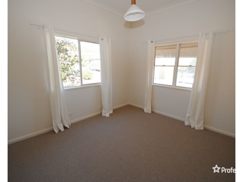 37 Ferro Street, Lithgow NSW 2790