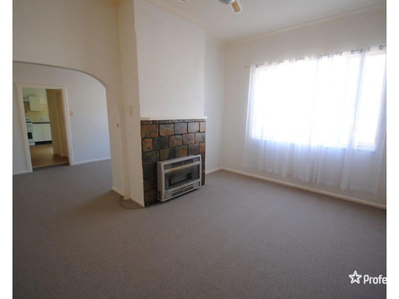 37 Ferro Street, Lithgow NSW 2790