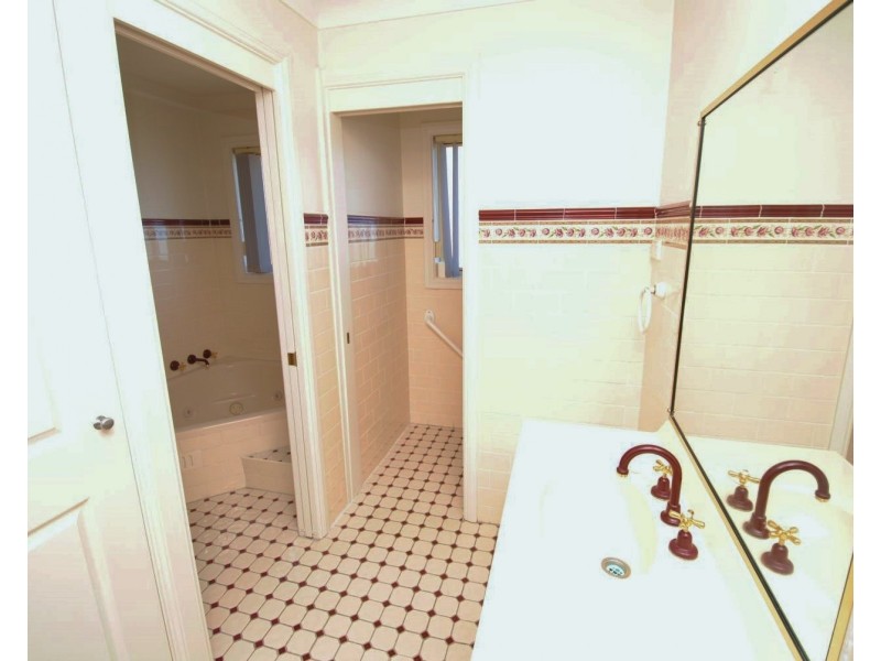 38 James Parade, Wallerawang NSW 2845