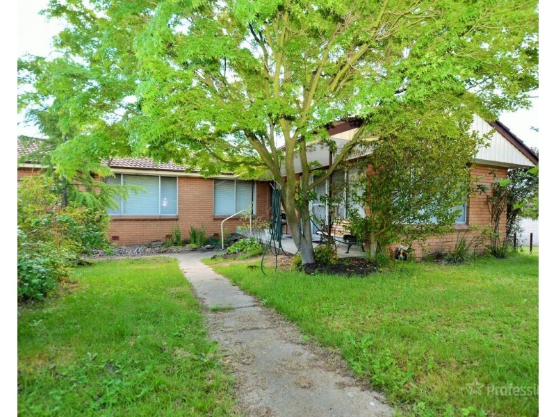 40 James Parade, Wallerawang NSW 2845