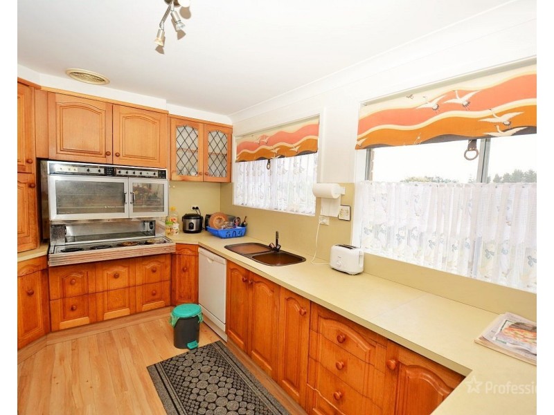 40 James Parade, Wallerawang NSW 2845