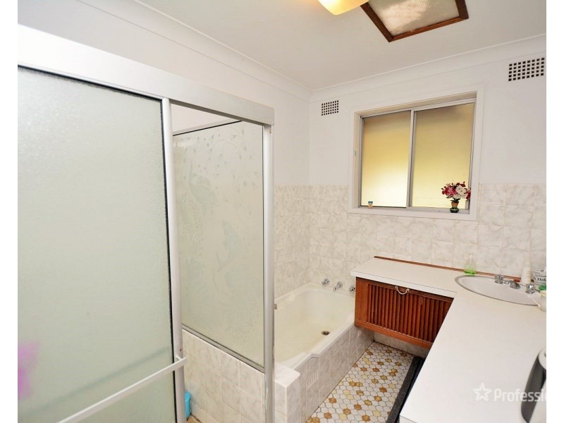 40 James Parade, Wallerawang NSW 2845