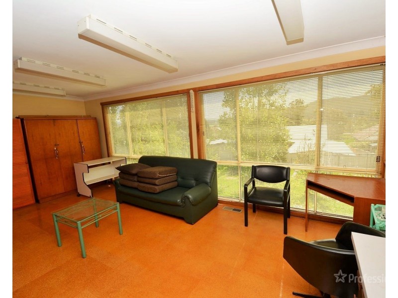 40 James Parade, Wallerawang NSW 2845