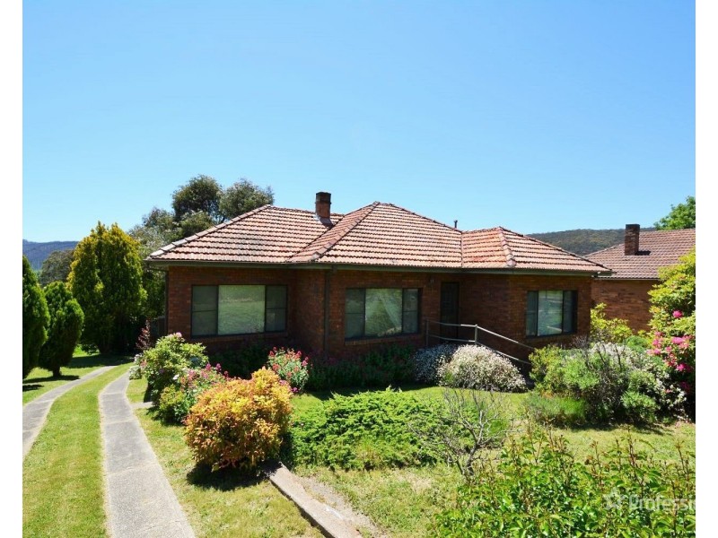 4 Hill Range Crescent, Lithgow NSW 2790