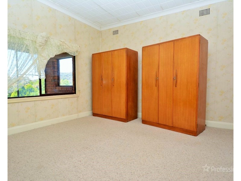 4 Hill Range Crescent, Lithgow NSW 2790