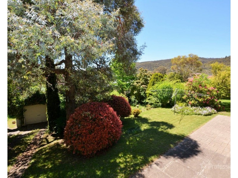 4 Hill Range Crescent, Lithgow NSW 2790