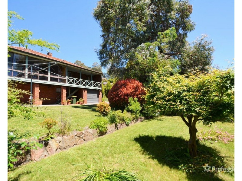 4 Hill Range Crescent, Lithgow NSW 2790