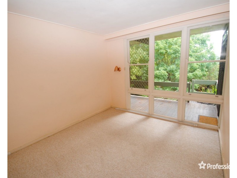 16 Birdwood Street, Lithgow NSW 2790