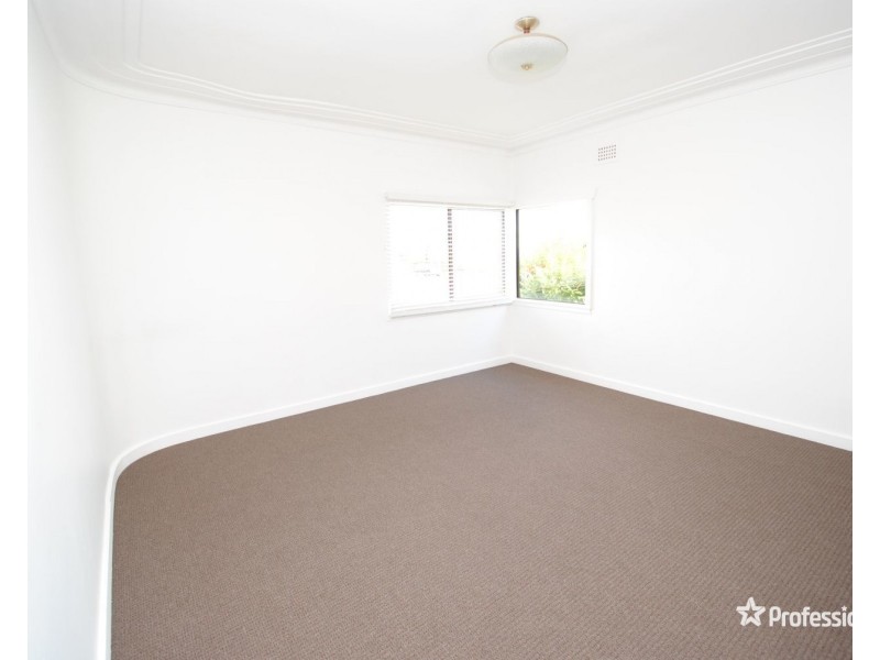 39 Rifle Parade, Lithgow NSW 2790