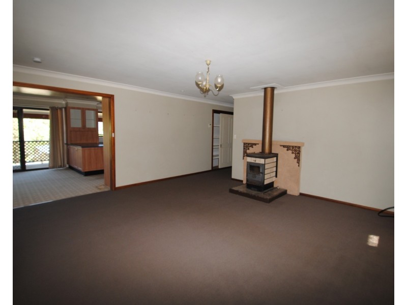 6 Burton Street, Portland NSW 2847