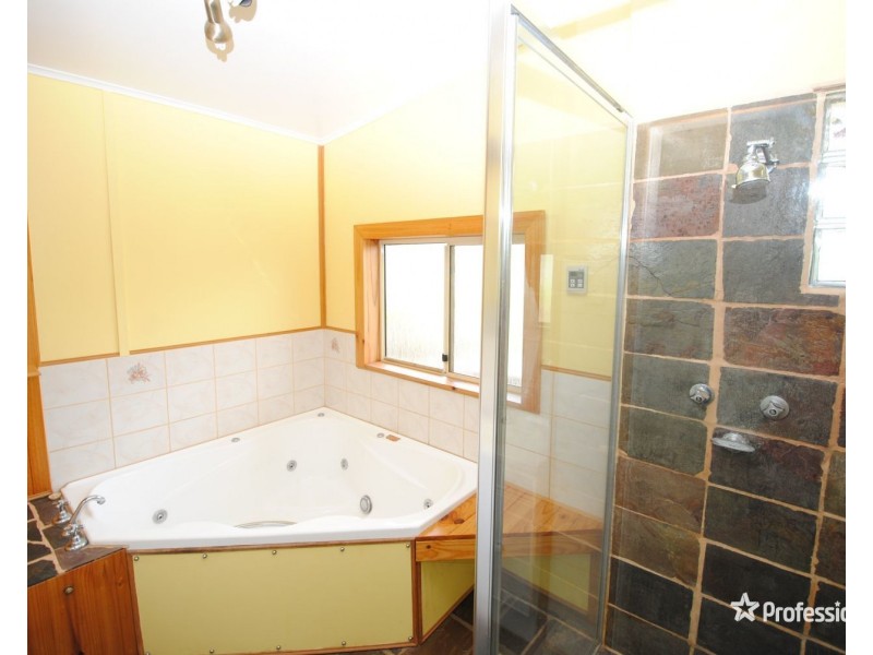 12 Lemnos Street, Lithgow NSW 2790