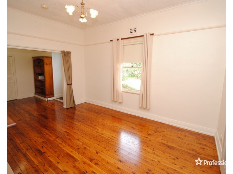 12 Lemnos Street, Lithgow NSW 2790