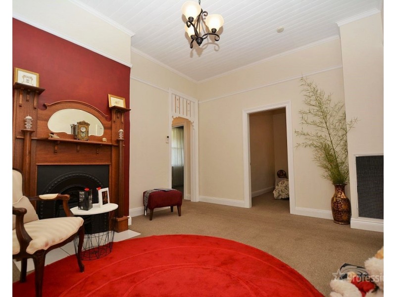 45 Chifley Road, Lithgow NSW 2790