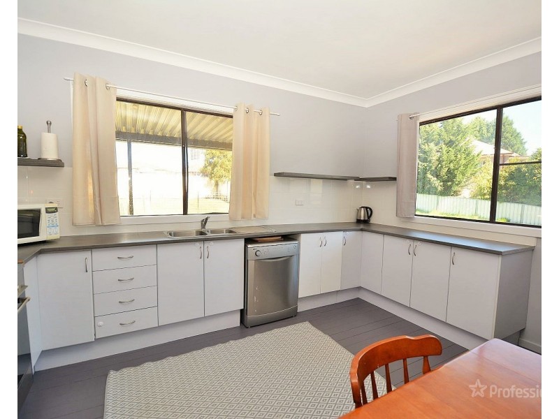 12 Stewart Street, Lithgow NSW 2790