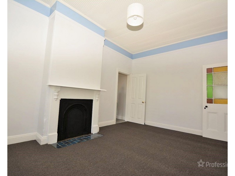 190 Inch Street, Lithgow NSW 2790