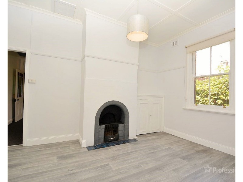 190 Inch Street, Lithgow NSW 2790