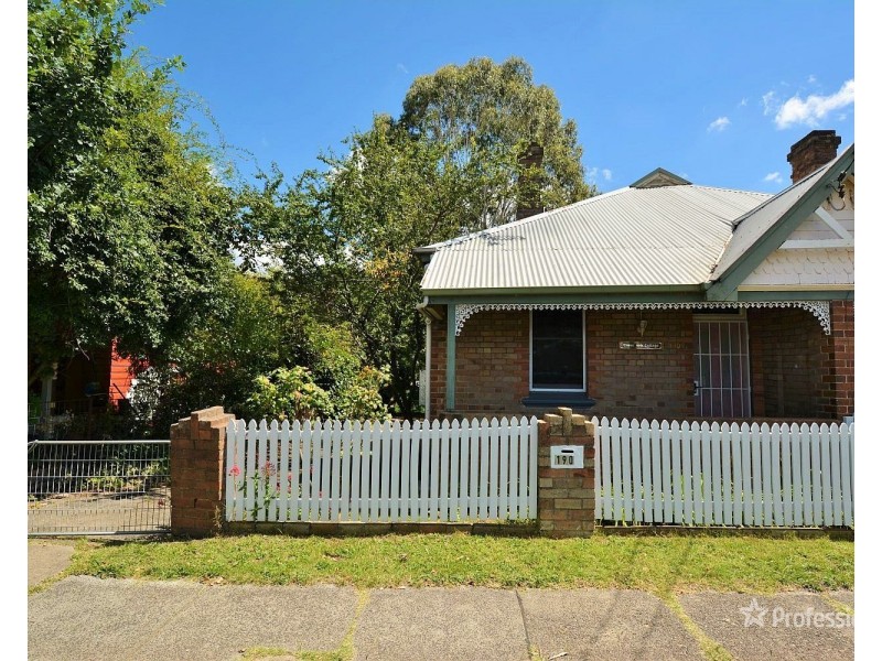 190 Inch Street, Lithgow NSW 2790
