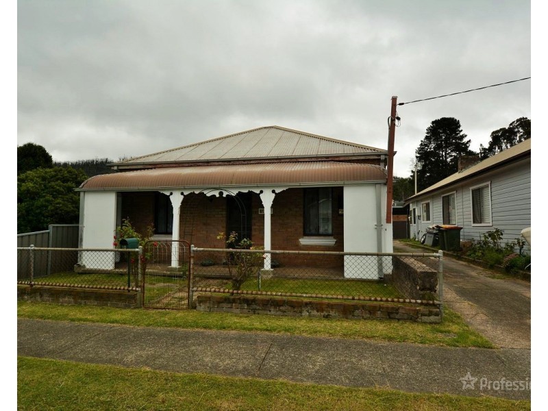 10 Laidley Street, Lithgow NSW 2790