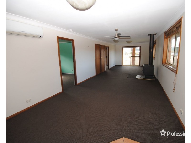 12 Walker Drive, Wallerawang NSW 2845