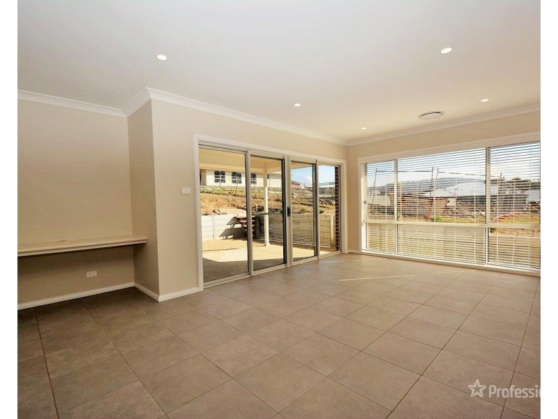 3 Willowbank Avenue, Lithgow NSW 2790