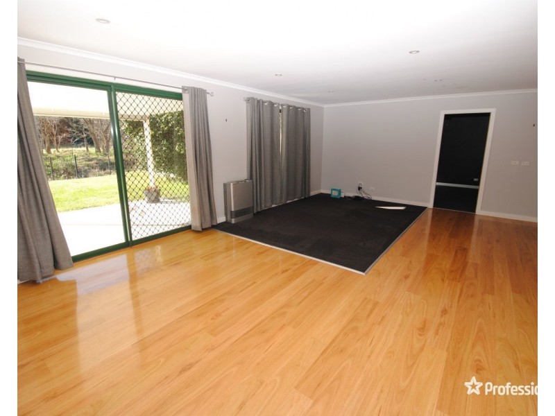 156 Bells Road, Lithgow NSW 2790