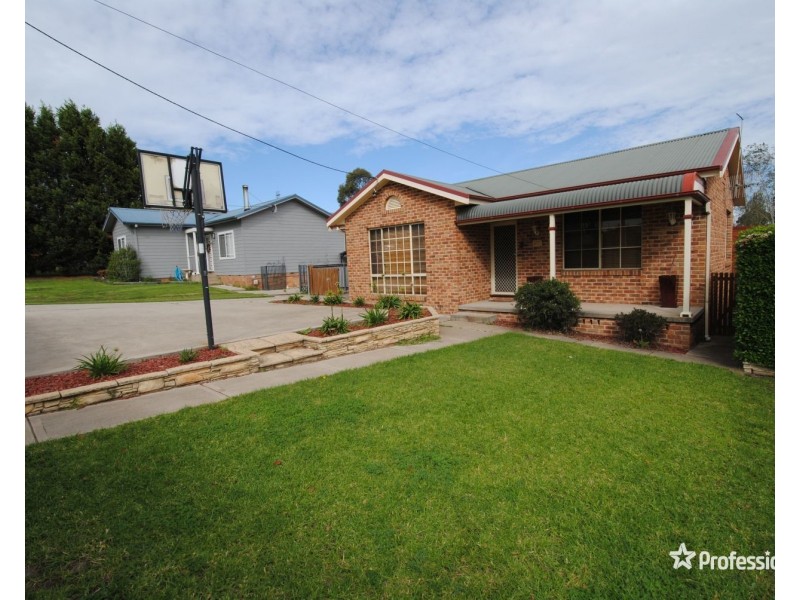 11 Lyon Parade, Wallerawang NSW 2845