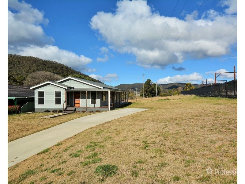 18 Chivers Close, Lithgow NSW 2790