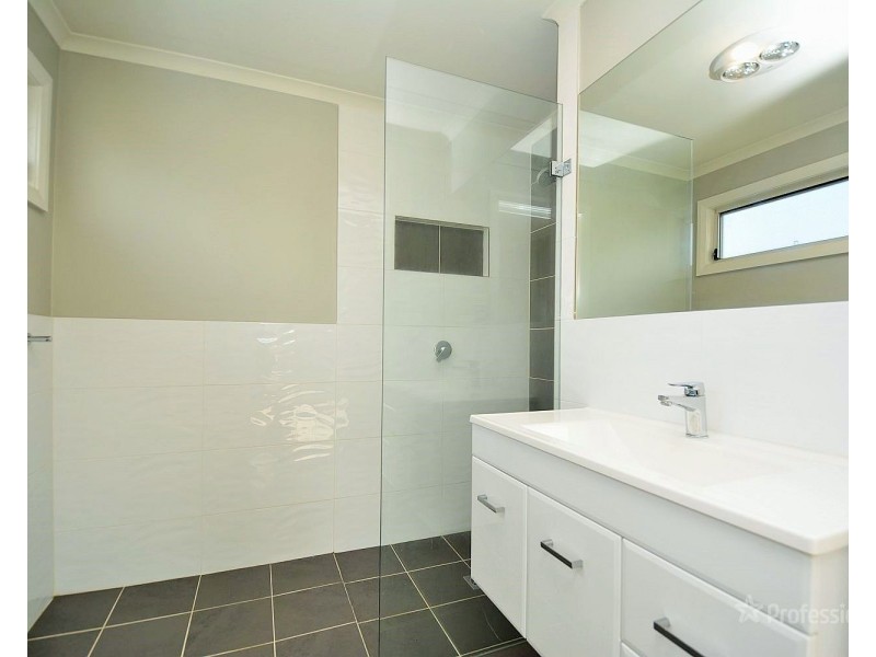 18 Chivers Close, Lithgow NSW 2790