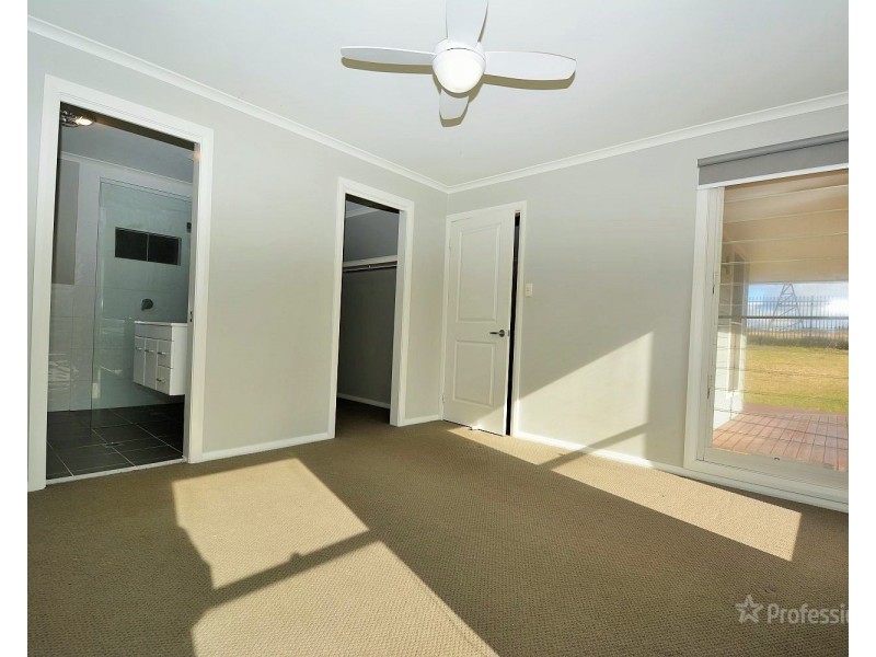 18 Chivers Close, Lithgow NSW 2790