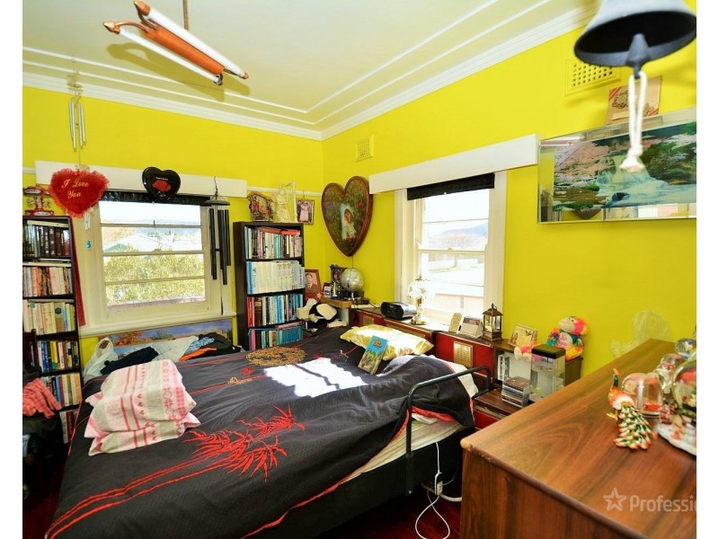 70 Martini Parade, Lithgow NSW 2790