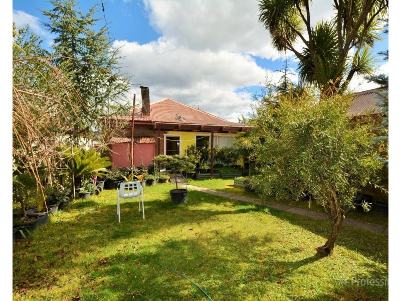 70 Martini Parade, Lithgow NSW 2790