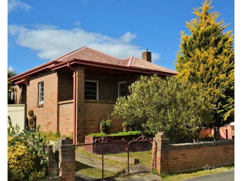 70 Martini Parade, Lithgow NSW 2790