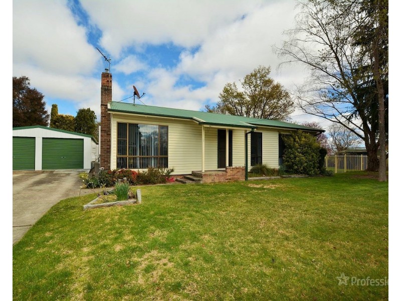 6 Finlay Avenue, Lithgow NSW 2790