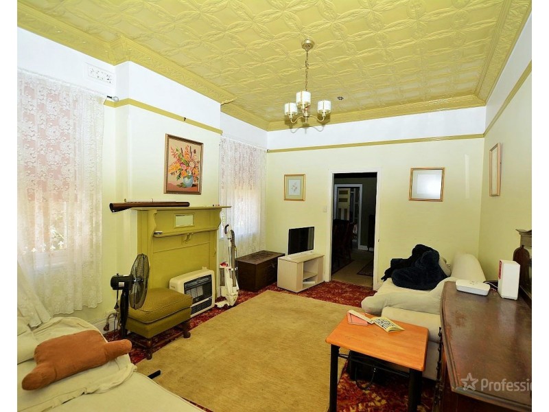 27 Hayley Street, Lithgow NSW 2790