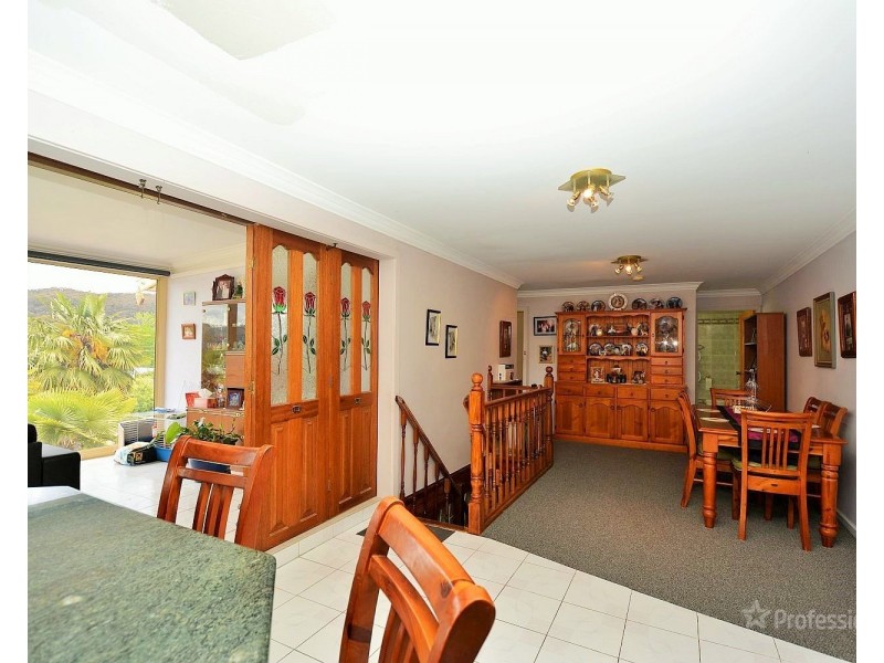 8 Hill Range Crescent, Lithgow NSW 2790