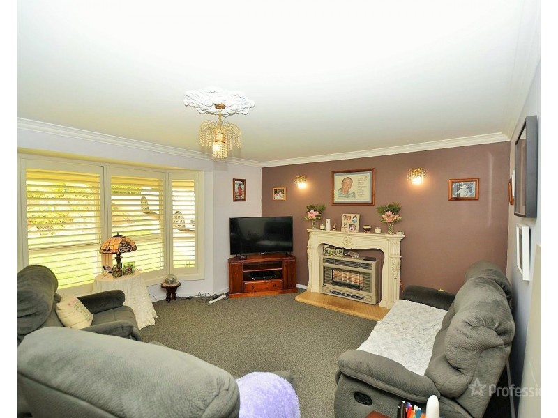 8 Hill Range Crescent, Lithgow NSW 2790