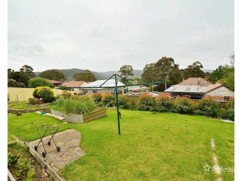 8 Hill Range Crescent, Lithgow NSW 2790