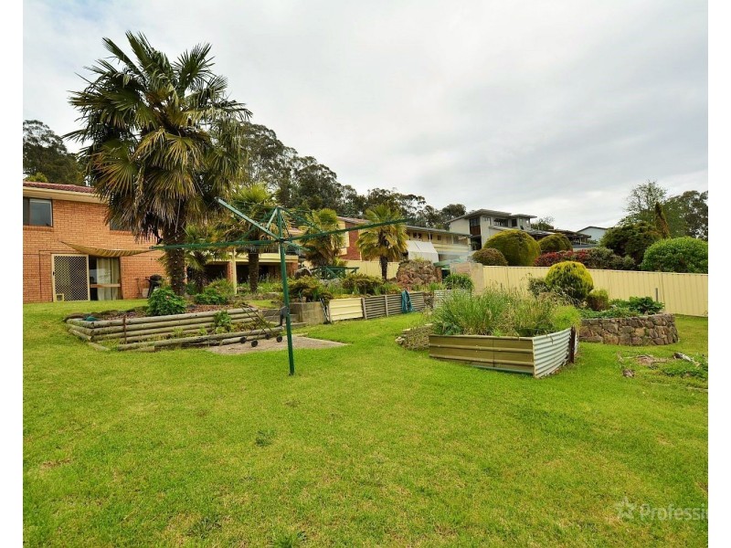 8 Hill Range Crescent, Lithgow NSW 2790