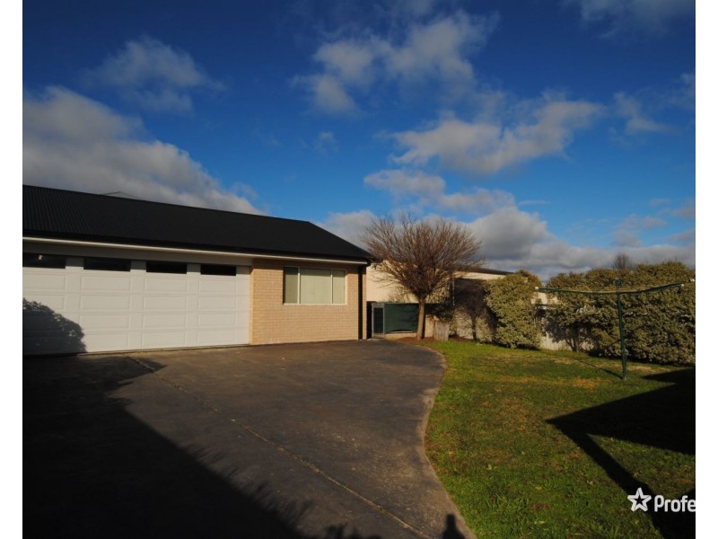 95 Inch Street, Lithgow NSW 2790