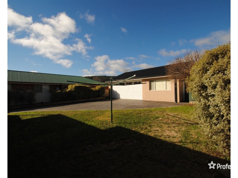 95 Inch Street, Lithgow NSW 2790